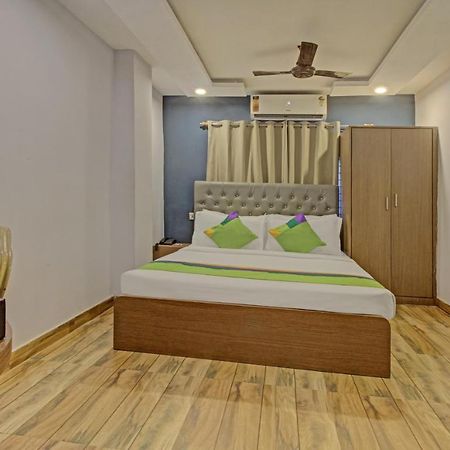 Hotel Royal Crowne Near Kolkata Airport Bagian luar foto