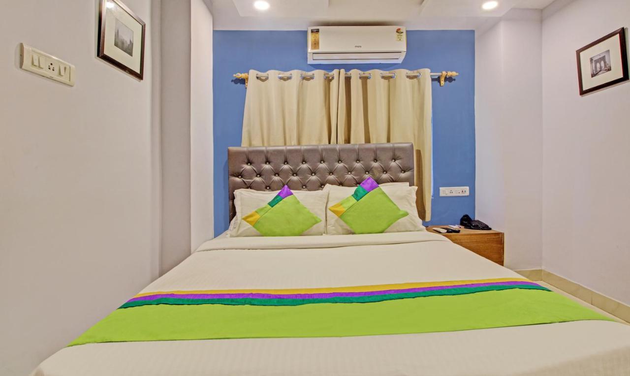 Hotel Royal Crowne Near Kolkata Airport Bagian luar foto