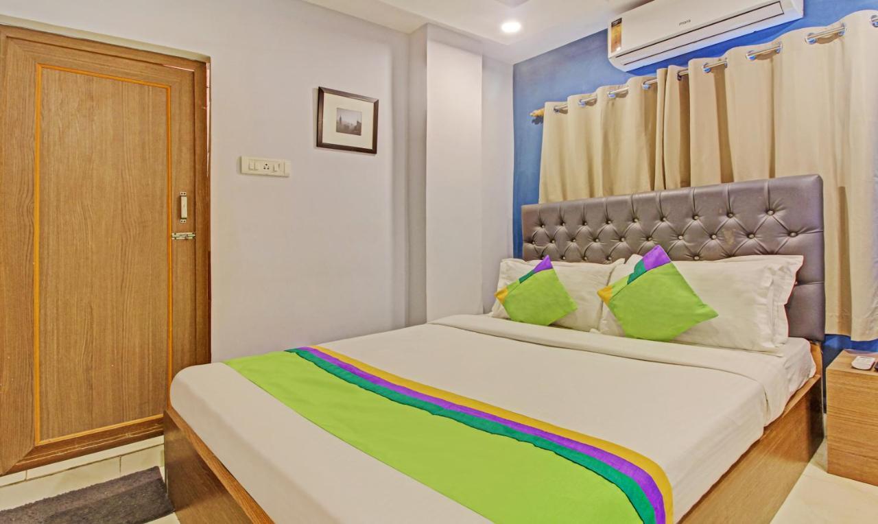 Hotel Royal Crowne Near Kolkata Airport Bagian luar foto