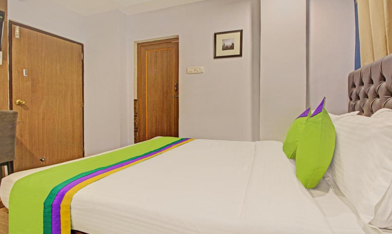 Hotel Royal Crowne Near Kolkata Airport Bagian luar foto
